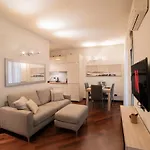 Brera Stylish Apartment, *